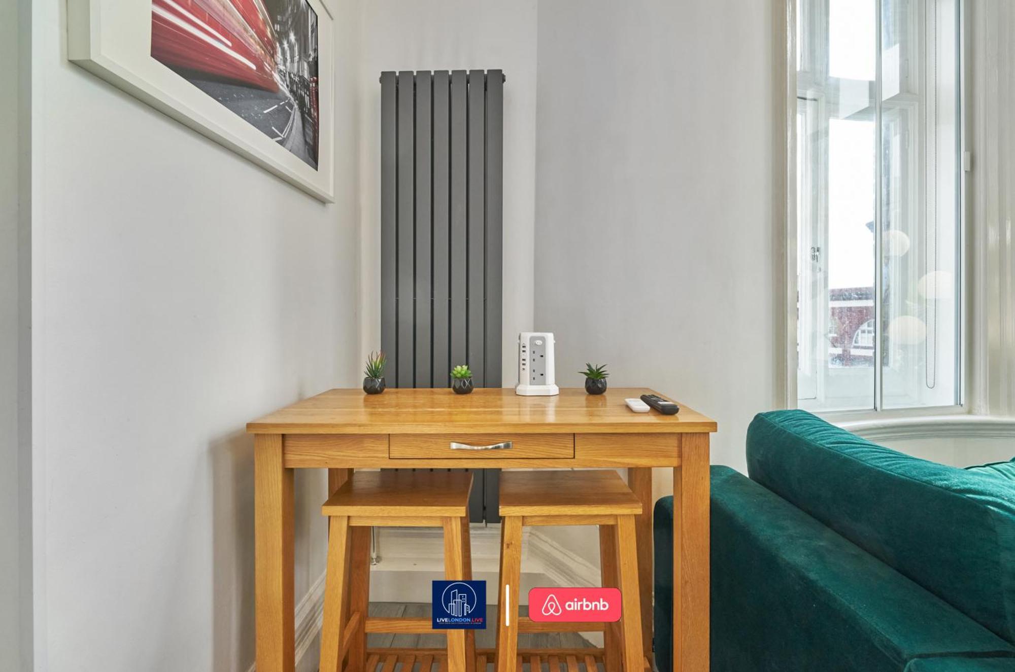 Last-Minute Specials L Sleeps Up To 4 Guests L One-Bedroom Apartment With King Bed And High Ceilings Near Camden By Live London Short Lets & Serviced Accommodation Eksteriør bilde